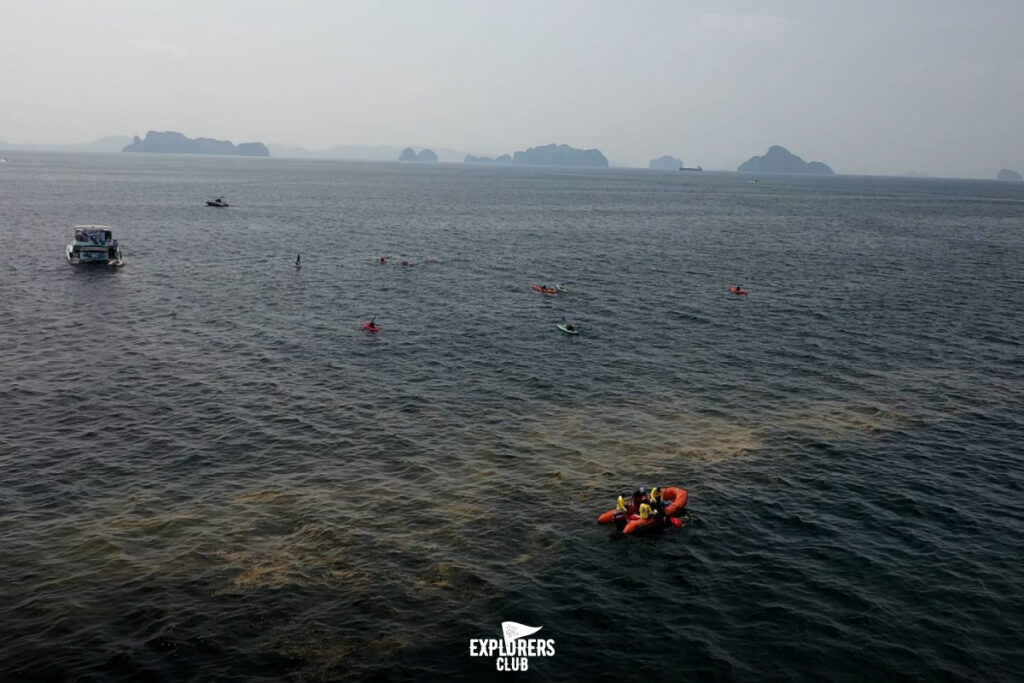 สิรณัฐ สก๊อต นำทีมนักว่ายน้ำคนไทยทั้งหมด 36 ชีวิต ว่ายน้ำข้าม 3 จังหวัดฝั่งทะเลอันดามัน ได้แก่ กระบี่ พังงา และภูเก็ต หวังปกป้องผืนทะเลและสัตว์ทะเลที่ถูกภัยคุกคามจากมนุษย์ ในโครงการ ว่ายน้ำอาสาสมัครพิทักษ์ทะเล SEA YOU STRONG
