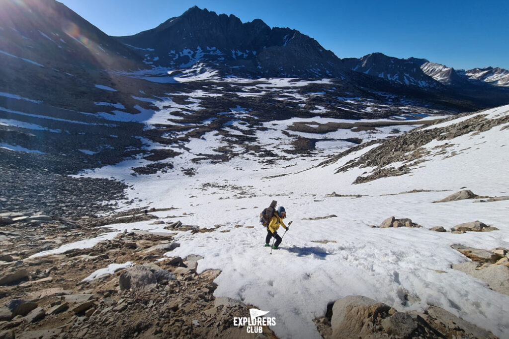 เดินลุยหิมะผ่าน Forester Pass จุดสูงที่สุดของเส้นทาง PCT 13120 ฟุต หรือ 3.998976 กม.