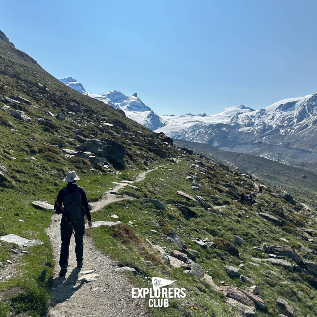5-Seenweg เดินเทรลเส้นทางรับน้อง ไปดูยอดเขา Matterhorn ในฤดูร้อนที่สวิตเซอร์แลนด์ 