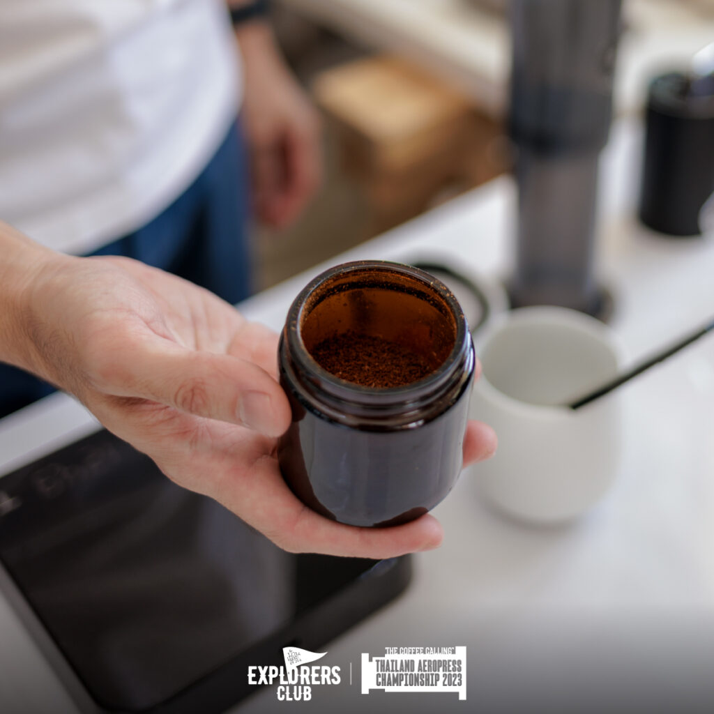 กาแฟคั่วอ่อนของ Stack Coffee เป็นเมล็ดกาแฟเอธิโอเปีย Natural Process เมื่อผ่านการบดอย่างละเอียด