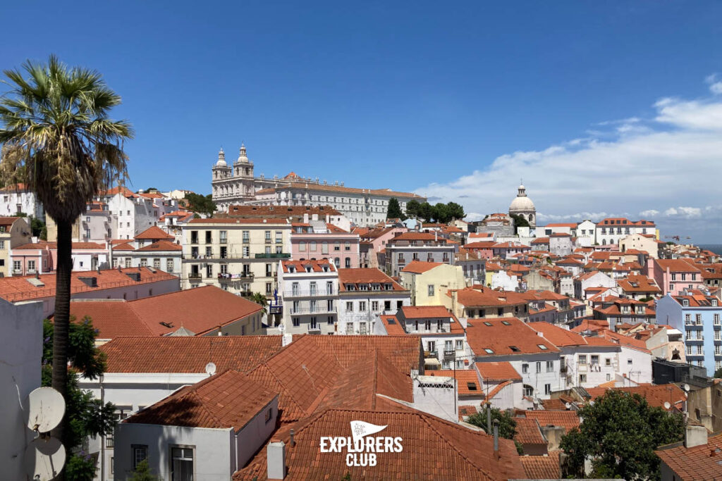 Lisbon หลังจากภารกิจเสร็จสิ้น เรานั่งบัสกลับมาที่เมืองหลวงแห่งการล่าอาณานิคมในยุคอดีตกาล นอกจากสมองโล่งจากภารกิจที่เสร็จสิ้นแล้ว ในหัวยังไม่มีแพลนใดๆ แต่เรารู้สึกได้ว่า ความสนุกกำลังจะเริ่มต้น!