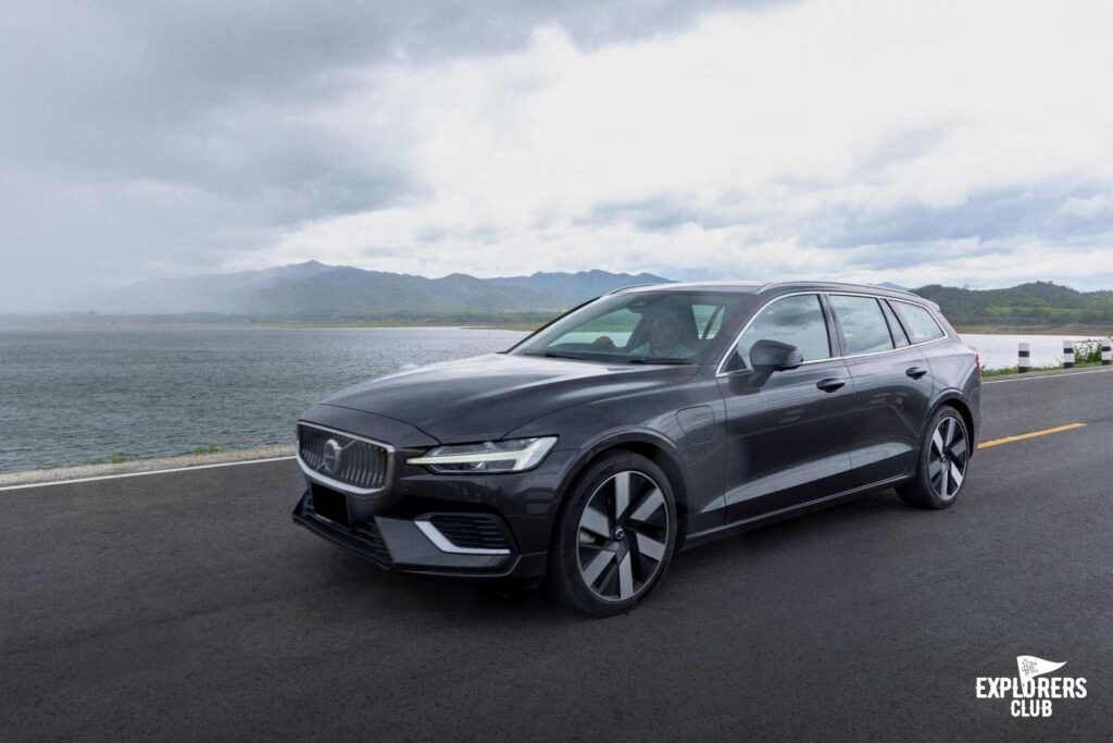 VOLVO V60 Recharge Plug-in Hybrid รถเอสเตทปลั๊กอินไฮบริดขนาด 5 ที่นั่ง ที่มาพร้อมความเร็ว ความแรง และความประหยัด สมรรถนะดีเยี่ยม