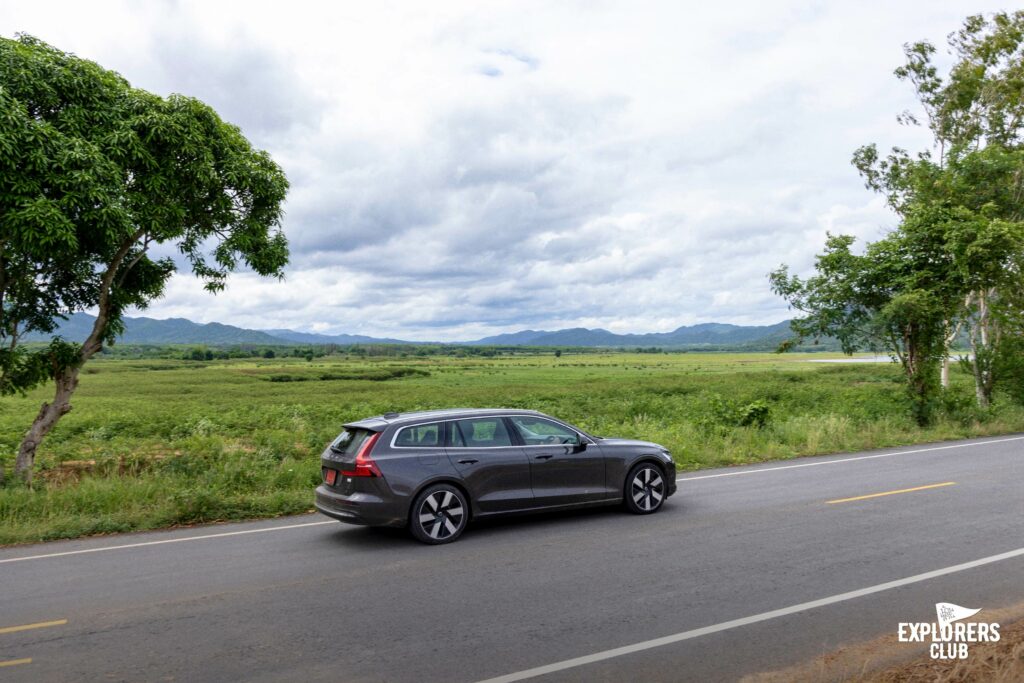 VOLVO V60 Recharge Plug-in Hybrid รถเอสเตทปลั๊กอินไฮบริดขนาด 5 ที่นั่ง ที่มาพร้อมความเร็ว ความแรง และความประหยัด สมรรถนะดีเยี่ยม