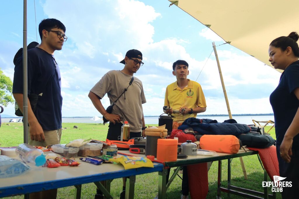 โรงเรียนนักเดินป่า อุทยานแห่งชาติน้ำพอง จังหวัดขอนแก่น เส้นทางเดินป่าผาสวรรค์