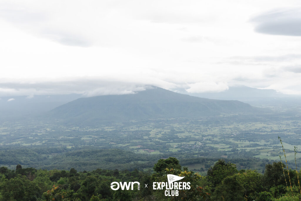 เลย ภูหลวง หนึ่งชั่วโมงจากบานาน่าเลย นี่คือจุดชมวิวภูป่าเปาะ ในวันที่ฟ้าเป็นใจคุณจะได้ชมทะเลหมอกยามเช้าอันสวยงามได้ที่นี่ 