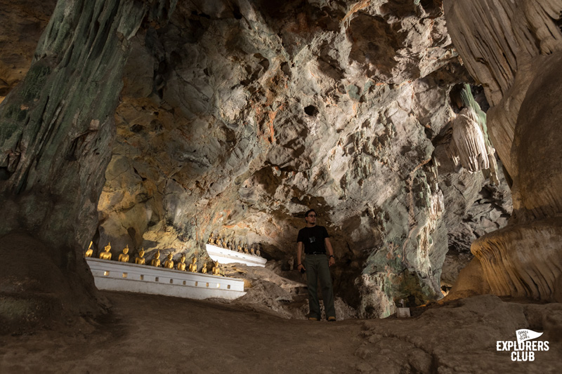 ที่เที่ยวเพชรบุรี ถ้ำเขาหลวง ก๋วยเตี๋ยวเนื้อเจ้นก ข้าวแช่แม่อร ตลาดริมน้ำเพชรบุรี Street Art ชุมชนซอยตลาดริมน้ำ พูนสุขคาเฟ่ อุทยานประวัติศาสตร์พระนครคีรี (เขาวัง)