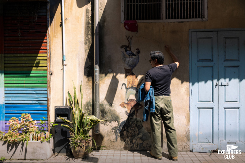 ที่เที่ยวเพชรบุรี ถ้ำเขาหลวง ก๋วยเตี๋ยวเนื้อเจ้นก ข้าวแช่แม่อร ตลาดริมน้ำเพชรบุรี Street Art ชุมชนซอยตลาดริมน้ำ พูนสุขคาเฟ่ อุทยานประวัติศาสตร์พระนครคีรี (เขาวัง)