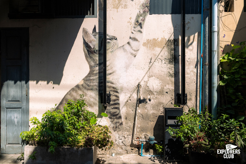 ที่เที่ยวเพชรบุรี ถ้ำเขาหลวง ก๋วยเตี๋ยวเนื้อเจ้นก ข้าวแช่แม่อร ตลาดริมน้ำเพชรบุรี Street Art ชุมชนซอยตลาดริมน้ำ พูนสุขคาเฟ่ อุทยานประวัติศาสตร์พระนครคีรี (เขาวัง)