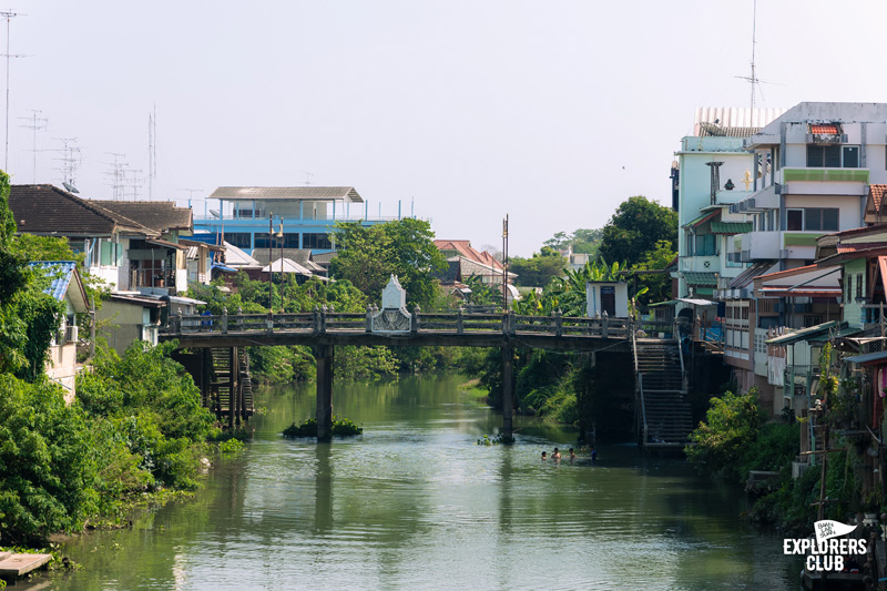 ที่เที่ยวเพชรบุรี ถ้ำเขาหลวง ก๋วยเตี๋ยวเนื้อเจ้นก ข้าวแช่แม่อร ตลาดริมน้ำเพชรบุรี Street Art ชุมชนซอยตลาดริมน้ำ พูนสุขคาเฟ่ อุทยานประวัติศาสตร์พระนครคีรี (เขาวัง)