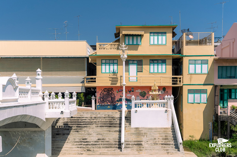 ที่เที่ยวเพชรบุรี ถ้ำเขาหลวง ก๋วยเตี๋ยวเนื้อเจ้นก ข้าวแช่แม่อร ตลาดริมน้ำเพชรบุรี Street Art ชุมชนซอยตลาดริมน้ำ พูนสุขคาเฟ่ อุทยานประวัติศาสตร์พระนครคีรี (เขาวัง)