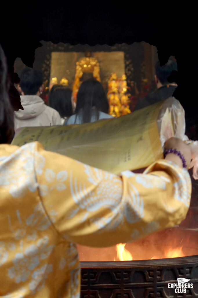 สายมูไปให้สุด อย่าหยุดอยู่แค่วัดดังในไทเปหรือเมืองใกล้เคียง เพราะเรามีลิสต์แนะนำ ชวนไป ไหว้พระไต้หวัน เที่ยว 7 วัด 4 เมือง ขอพรครอบคลุมเรื่องการงาน สุขภาพ โชคลาภ และเนื้อคู่