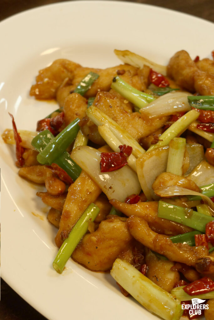 นี่คือ 7 ร้านอาหารไต้หวัน ที่คนไต้หวันอยากแนะนำให้คนไทยไปลองชิม อาหารไต้หวัน ลิสต์นี้ผ่านการคัดสรรมาอย่างตั้งใจ และเราที่ได้ไปสัมผัสมาจึงอยากบอกต่อกับทุกคนว่า ถ้ามีโอกาสจงไปให้ครบ!