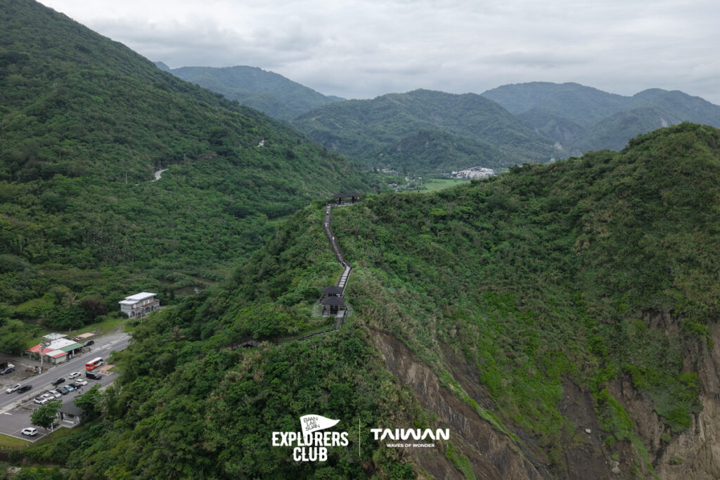 เส้นทางเดินเขาต้าสือปี๋ซาน Dashibishan Trail ทางหลวงหมายเลข 11 ไต้หวัน Provincial Highway 11 เที่ยวไต้หวัน ทางหลวงเลียบชายฝั่งฮวาเหลียน-ไถตง Hualien-Taitung Coastal Highway ฮวาเหลียน ไถตง Taiwan's East Coast; Where Life Goes Brighter ที่ Baanlaesuan Explorers Club ร่วมมือกับ Taiwan Tourism Administration, Bangkok Office