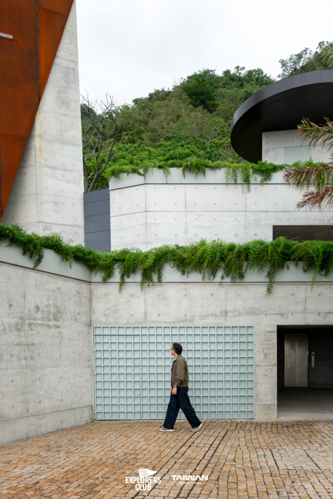 Paul Chiang Art Center ทางหลวงหมายเลข 11 ไต้หวัน Provincial Highway 11 เที่ยวไต้หวัน ทางหลวงเลียบชายฝั่งฮวาเหลียน-ไถตง Hualien-Taitung Coastal Highway ฮวาเหลียน ไถตง Taiwan's East Coast; Where Life Goes Brighter ที่ Baanlaesuan Explorers Club ร่วมมือกับ Taiwan Tourism Administration, Bangkok Office