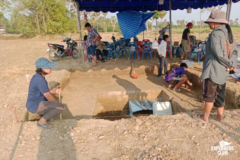 คุณบี-กรรณิการ์ เปรมใจ นักโบราณคดีชำนาญการ สำนักศิลปากรที่ 1 ราชบุรี